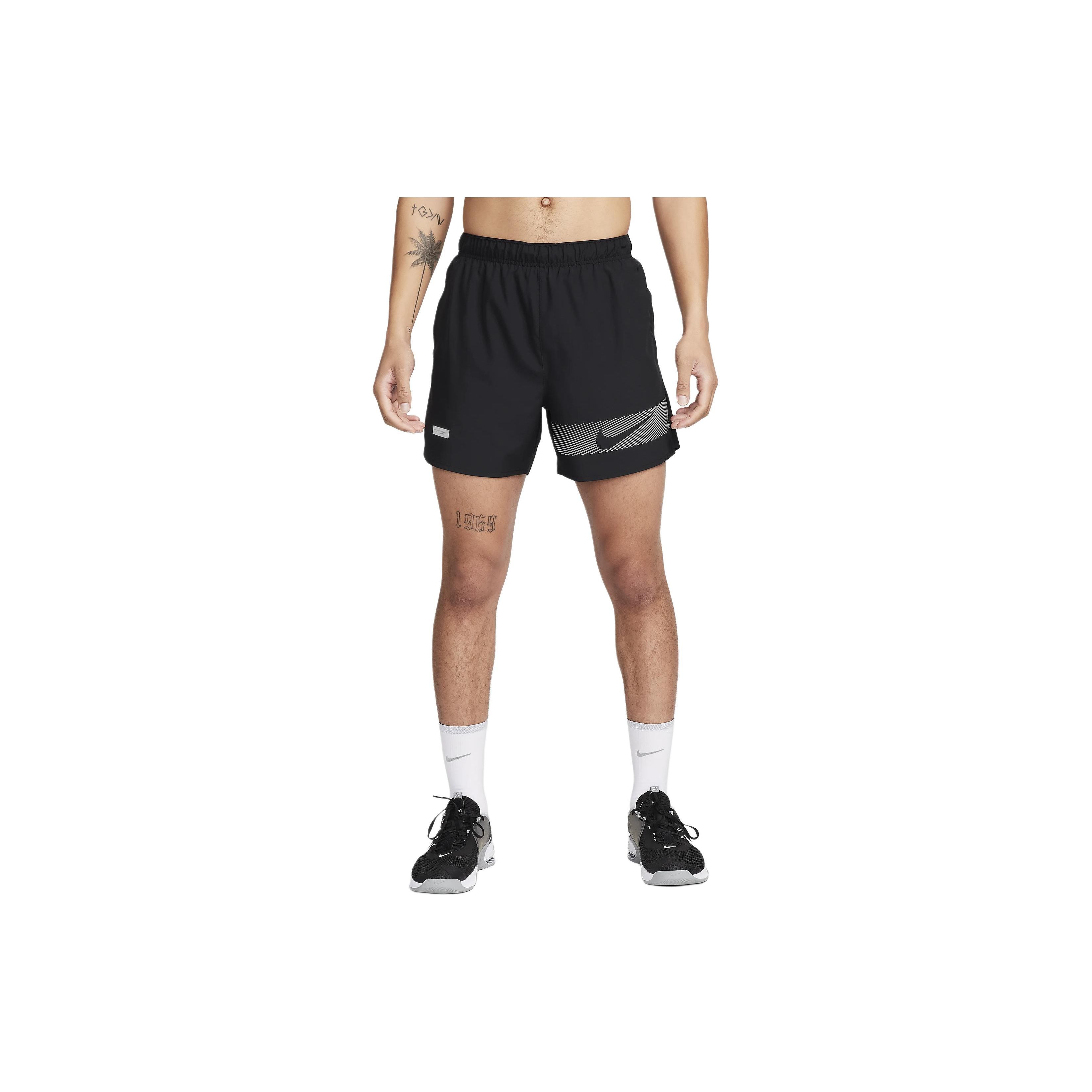 Nike Challenger Flash Reflective Logo Elastic Waist Straight-Leg Sports Shorts Men bottoms Black FN3048-010 M
Nike Challenger Flash Reflective Logo Elastic Waist Straight-Leg Sports Shorts Men bottoms Black FN3048-010 M