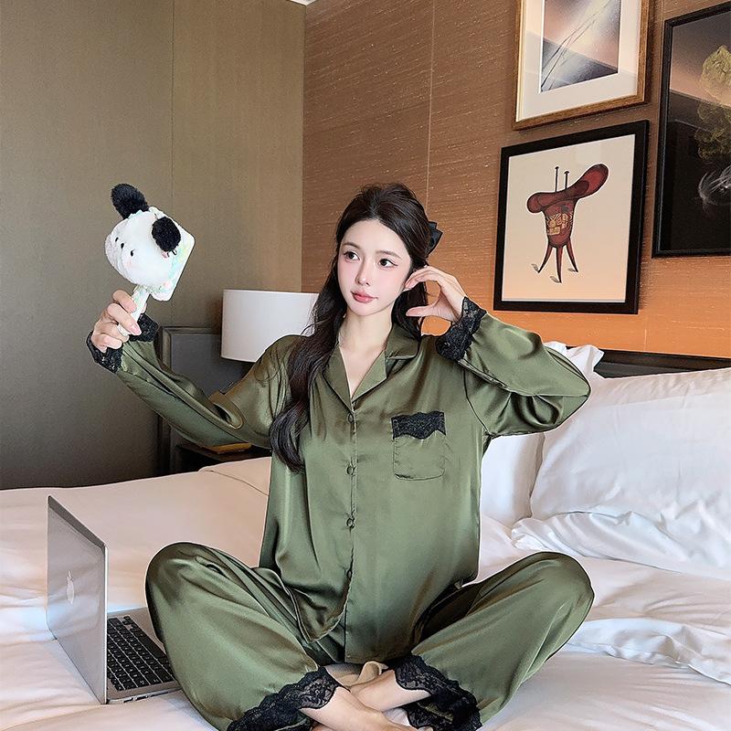 Women’s Solid Color Pajama Set Spring Autumn Loose Fit Turn Down Collar Long Sleeve Top and Casual Pants Loungewear XXL зелений
Women’s Solid Color Pajama Set Spring Autumn Loose Fit Turn Down Collar Long Sleeve Top and Casual Pants Loungewear XXL зелений
