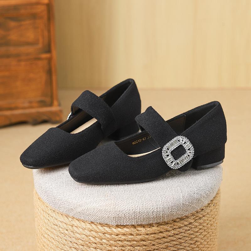 Soft-soled loafers women s 2024 spring new fashion small gold coin single shoes British thick-soled one-pedal small leather shoes 35 чёрный
Soft-soled loafers women s 2024 spring new fashion small gold coin single shoes British thick-soled one-pedal small leather shoes 35 чёрный