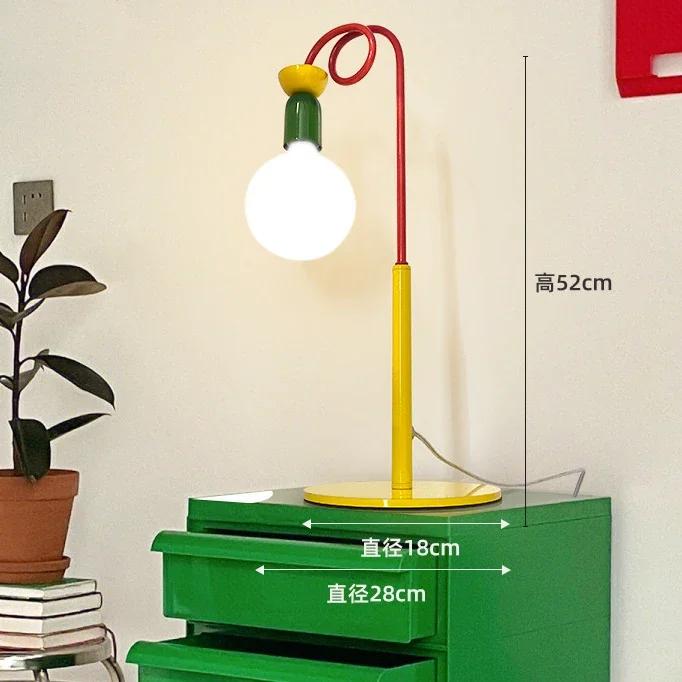 Скандинавский ретро дизайнерский цветной торшер светодиодный светильник для детской комнаты спальня гостиная освещение украшение креативный арт диван торшер Tricolor light
Скандинавский ретро дизайнерский цветной торшер светодиодный светильник для детской комнаты спальня гостиная освещение украшение креативный арт диван торшер Tricolor light