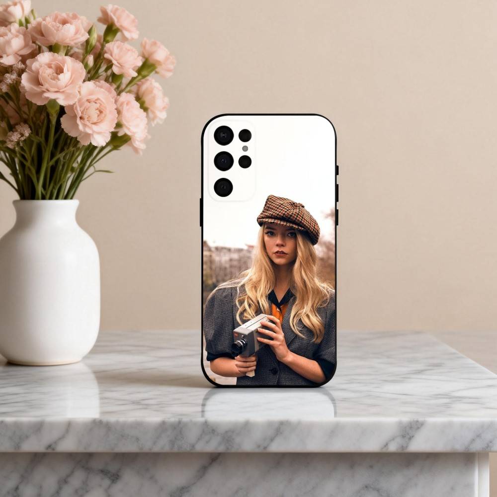 Pretty A-Anya T-Taylor-Joy Actress Phone Case For Samsung S25,S24,S21,S22,S23,S30,Ultra,S20,Plus,Others Soft Black Case Samsung S26
Pretty A-Anya T-Taylor-Joy Actress Phone Case For Samsung S25,S24,S21,S22,S23,S30,Ultra,S20,Plus,Others Soft Black Case Samsung S26