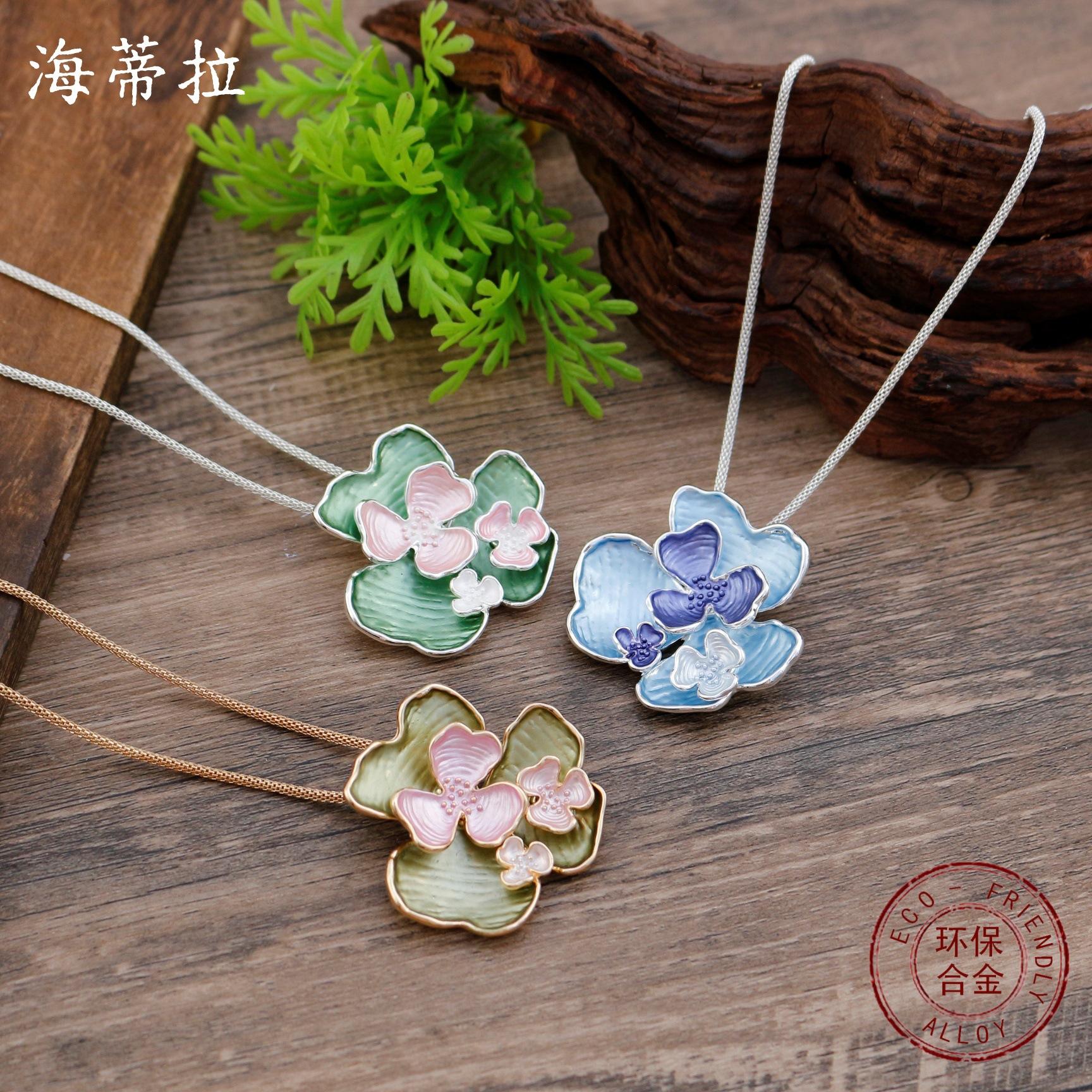 New enamel irregular lotus leaf pendant, women s simple and versatile geometric petal necklace
New enamel irregular lotus leaf pendant, women s simple and versatile geometric petal necklace