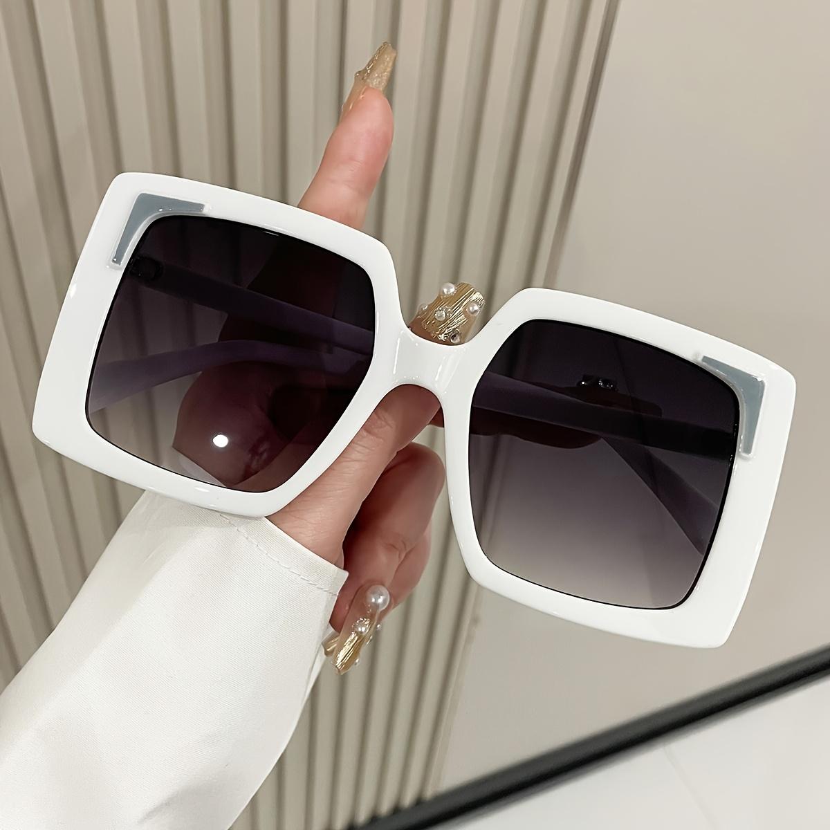 One Piece Men s Women s Vintage Fashion Sunglasses Y2K Suitable for Party Travel Festival Dressing Accessory Glasses белый
One Piece Men s Women s Vintage Fashion Sunglasses Y2K Suitable for Party Travel Festival Dressing Accessory Glasses белый
