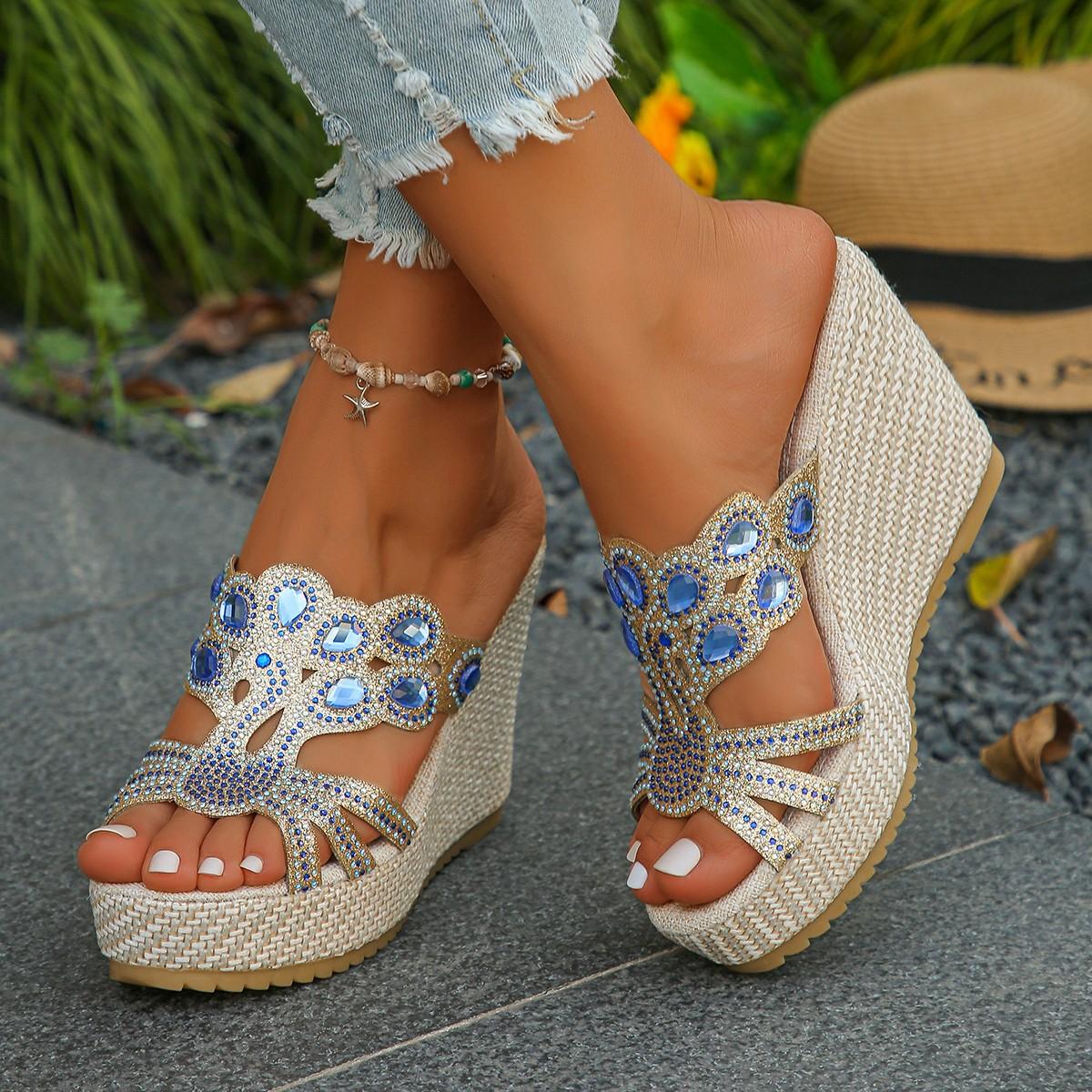 Новые женские тапочки на танкетке со стразами, летняя женская обувь высокого качества с открытым носком, большие размеры, Zapatos Para Mujeres 40
Новые женские тапочки на танкетке со стразами, летняя женская обувь высокого качества с открытым носком, большие размеры, Zapatos Para Mujeres 40