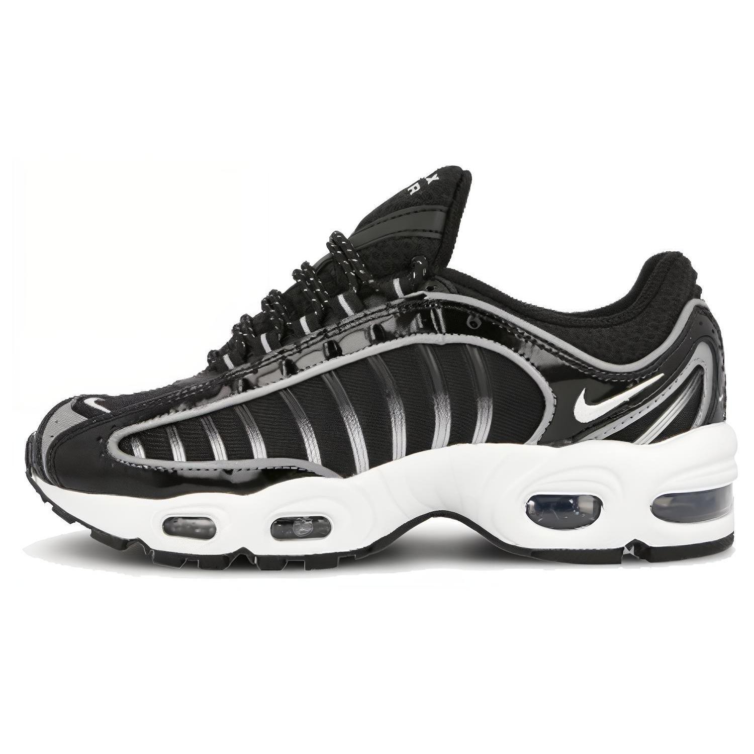 Новые женские Nike Air Max Tailwind 4 Черно-белые CK4122-001 35.5
Новые женские Nike Air Max Tailwind 4 Черно-белые CK4122-001 35.5