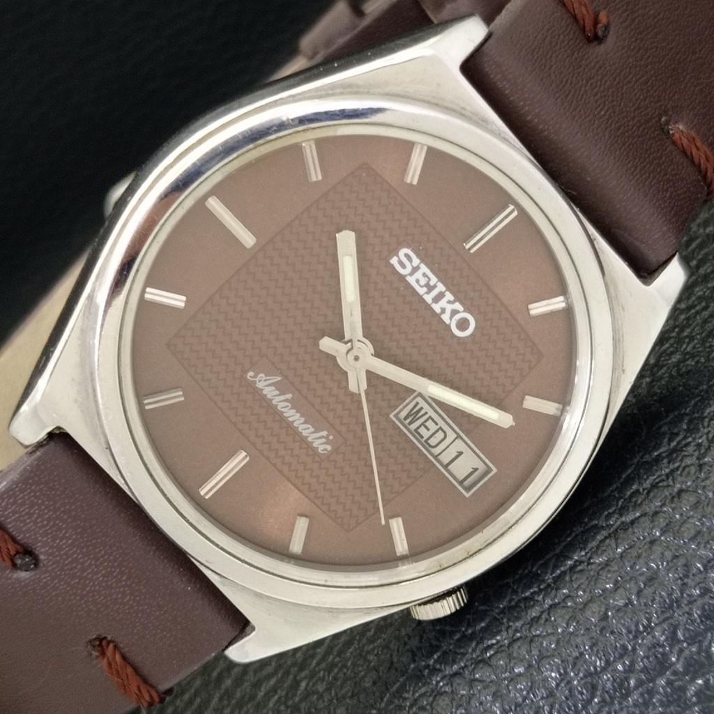 USED VINTAGE SEIKO AUTOMATIC 7019A JAPAN MENS BROWN COLOR DIAL WATCH a434228-2 R120-a434228
USED VINTAGE SEIKO AUTOMATIC 7019A JAPAN MENS BROWN COLOR DIAL WATCH a434228-2 R120-a434228