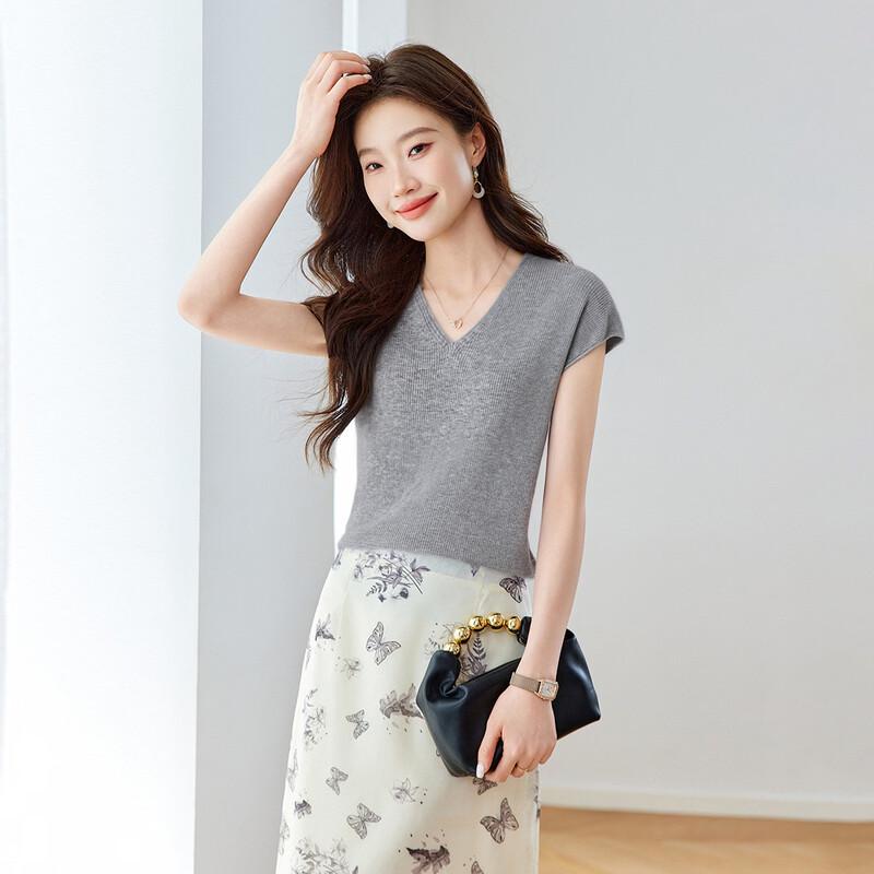 Srcr Women s Thin Merino Wool V-Neck Knit Short Sleeve T-Shirt M
Srcr Women s Thin Merino Wool V-Neck Knit Short Sleeve T-Shirt M