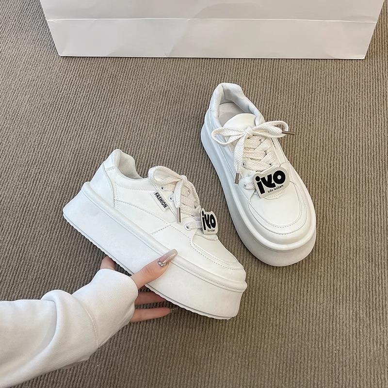 Platform white shoes women s 2025 new spring and autumn versatile popular board shoes increase height breathable sports casual shoes ins tide 40
Platform white shoes women s 2025 new spring and autumn versatile popular board shoes increase height breathable sports casual shoes ins tide 40