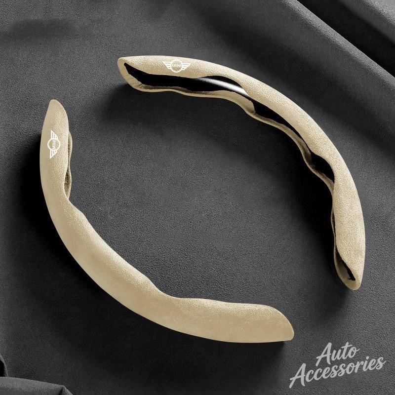 Suede Car Steering Wheel Cover Breathable Anti Slip For BMW MINI COOPER S ONE JCW F54 F55 F56 F57 F60 CLUBMAN COUNTRYMAN R57 R58
Suede Car Steering Wheel Cover Breathable Anti Slip For BMW MINI COOPER S ONE JCW F54 F55 F56 F57 F60 CLUBMAN COUNTRYMAN R57 R58