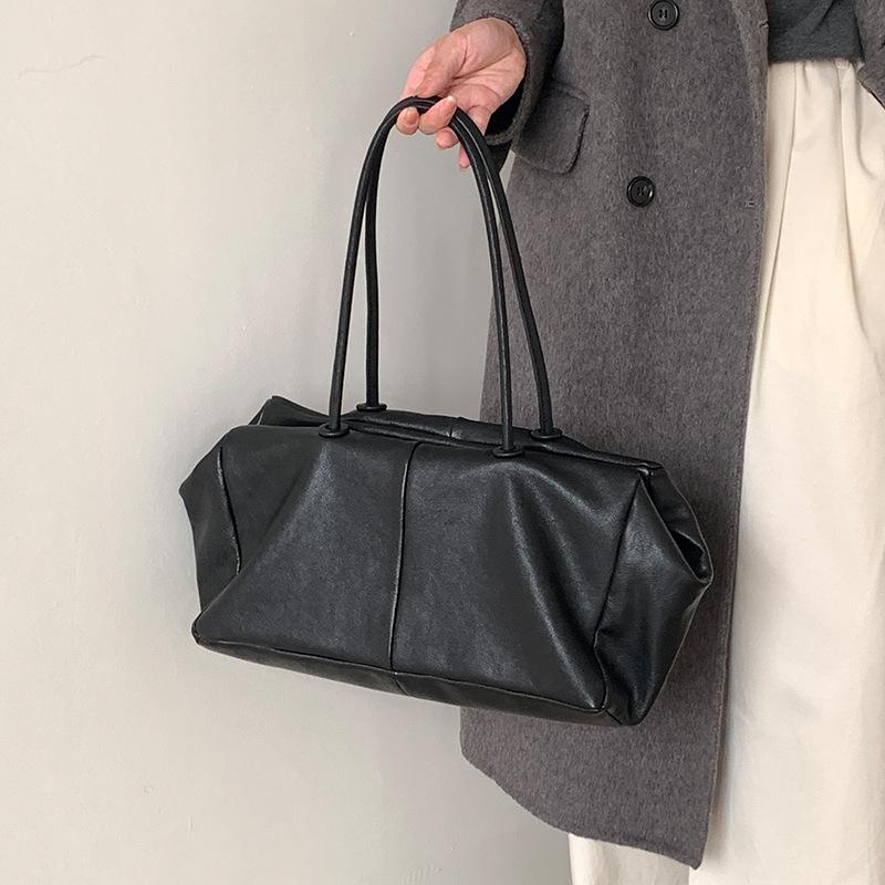 Retro-style Genuine Leather Shoulder Tote Bag 2026 Vegetable-tanned Sheepskin Bowling Large Capacity Short Travel Bag 38x18x20cm чёрный
Retro-style Genuine Leather Shoulder Tote Bag 2026 Vegetable-tanned Sheepskin Bowling Large Capacity Short Travel Bag 38x18x20cm чёрный