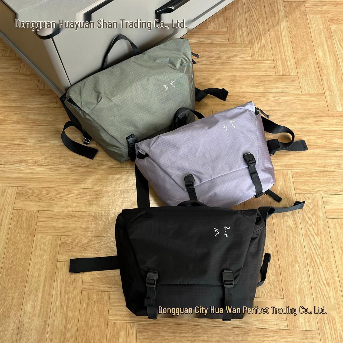 Bird s 15L Large-Capacity Waterproof Crossbody Messenger Bag: Lightweight, Single-Shoulder, Casual Outdoor Style Size: 38*8*30cm
Bird s 15L Large-Capacity Waterproof Crossbody Messenger Bag: Lightweight, Single-Shoulder, Casual Outdoor Style Size: 38*8*30cm