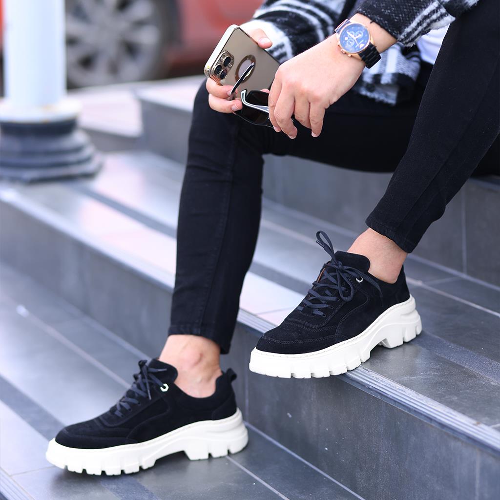 Sail Lakers — черная замшевая мужская повседневная обувь на шнуровке
Sail Lakers — черная замшевая мужская повседневная обувь на шнуровке