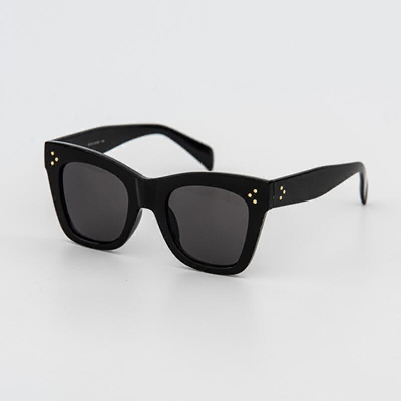 SBKA Lucia-C01 Oversized Sunglasses
SBKA Lucia-C01 Oversized Sunglasses