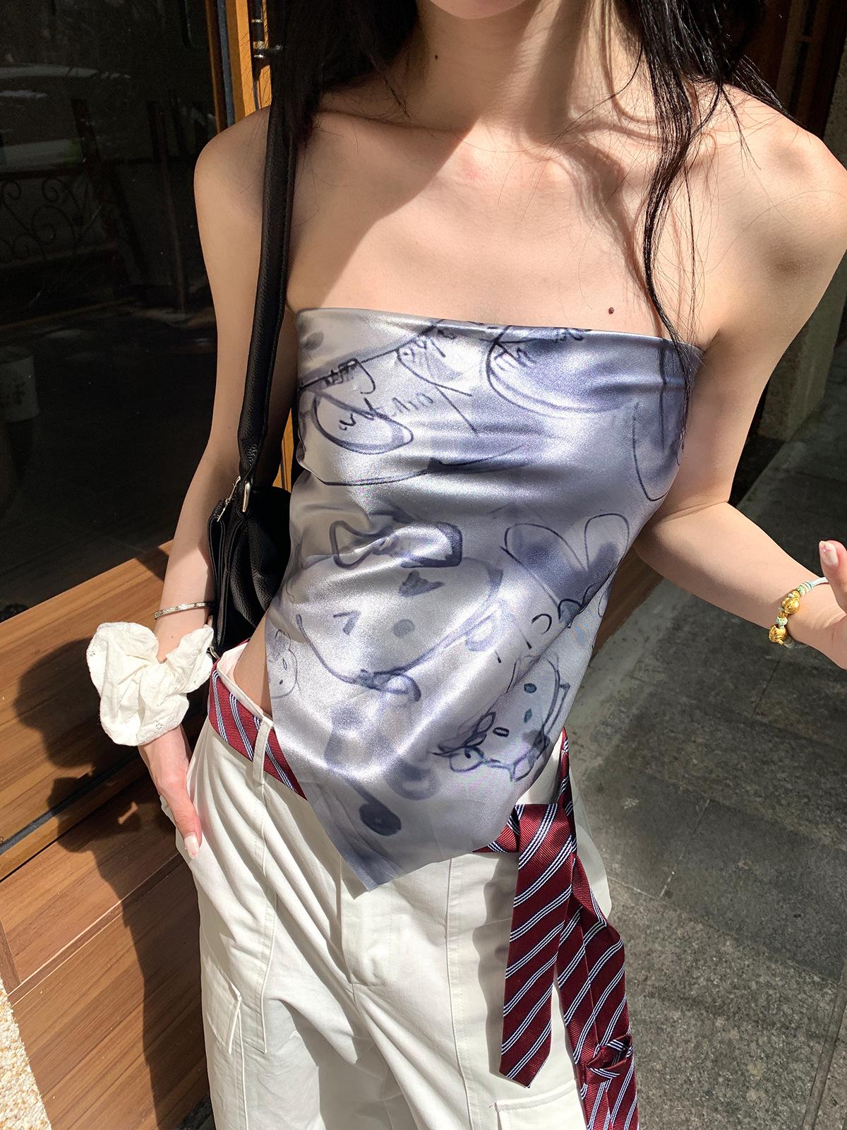 Xinbangbang Multifunctional Graffiti Scarf: Women s Summer Hairband & Beach Headband.
Xinbangbang Multifunctional Graffiti Scarf: Women s Summer Hairband & Beach Headband.