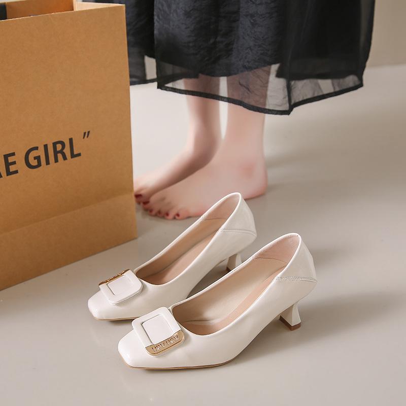 French Style Shallow Cut Single Shoe Women s 2025 New Comfortable square Buckle Evening Breeze Gentle Thin Heel High Heels Stand 37 білий
French Style Shallow Cut Single Shoe Women s 2025 New Comfortable square Buckle Evening Breeze Gentle Thin Heel High Heels Stand 37 білий
