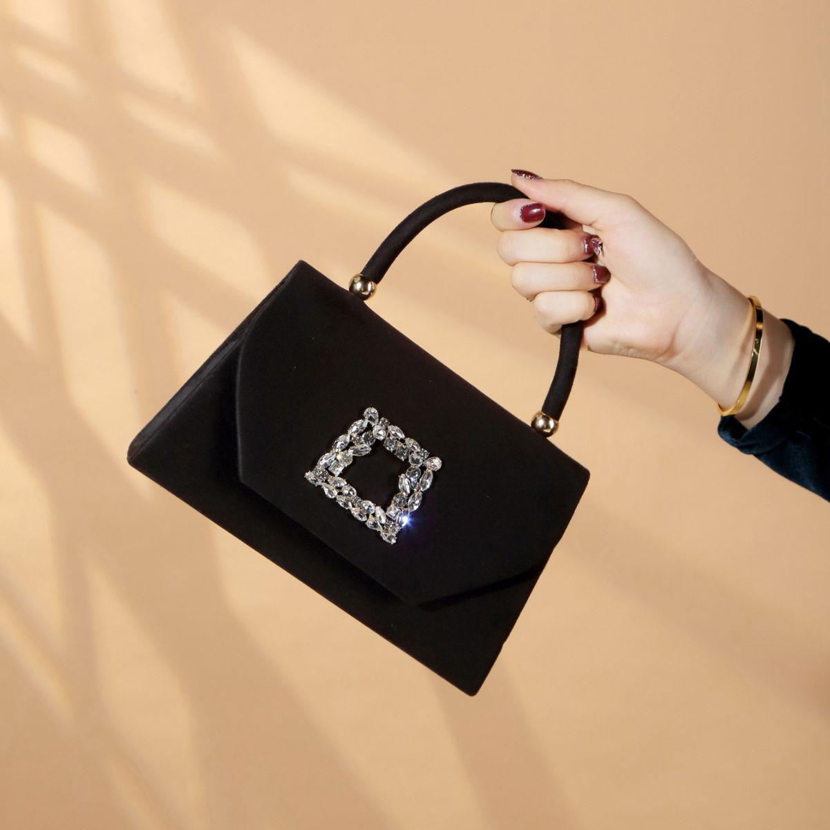 Elegant Fashion Shiny Corduroy Dinner Bag Lady s Wedding Handbag for Party and Dance Crossbody Bags Women Red Top-handle Bags чёрный
Elegant Fashion Shiny Corduroy Dinner Bag Lady s Wedding Handbag for Party and Dance Crossbody Bags Women Red Top-handle Bags чёрный