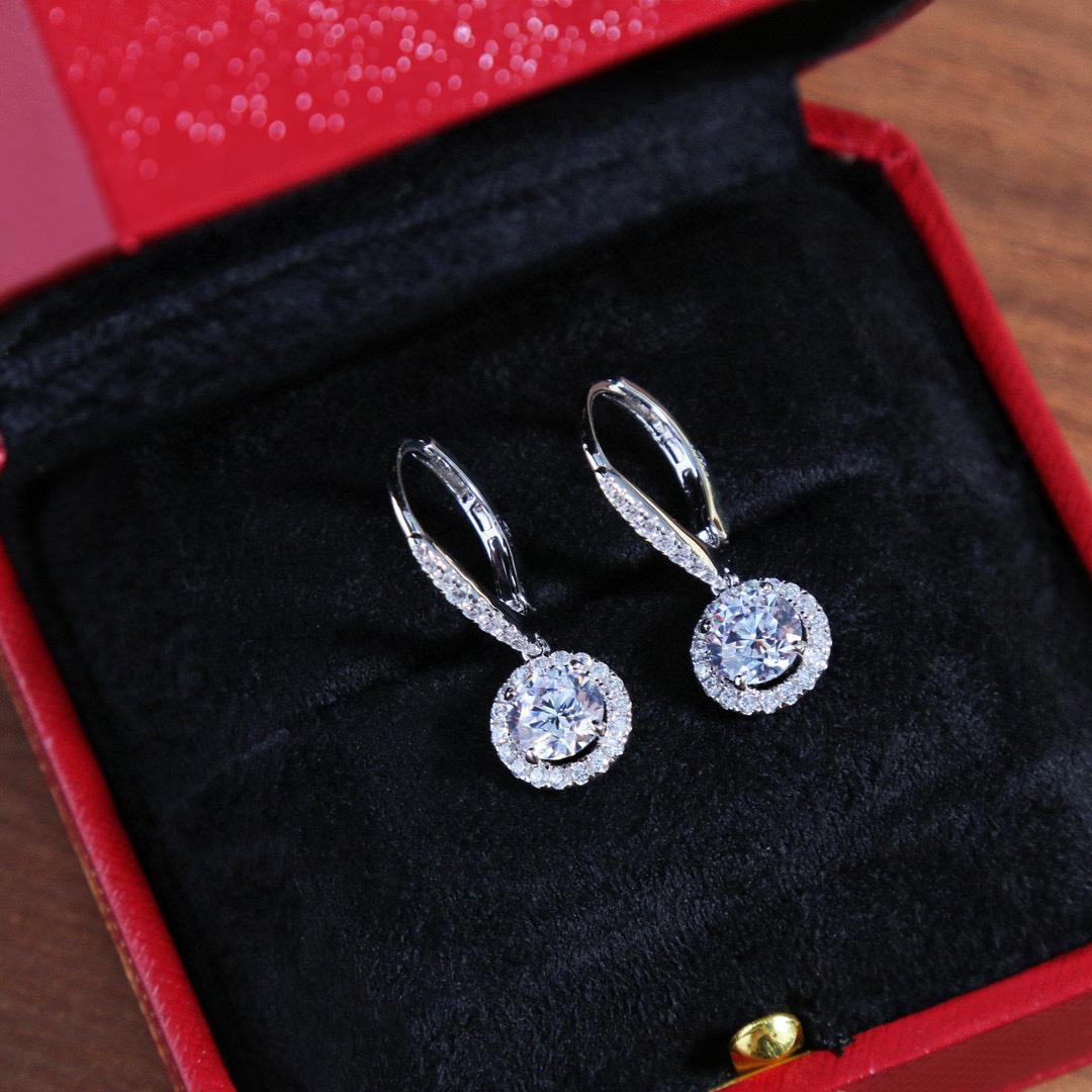 2024 Новые Горячие Винтажные Серьги с Бриллиантами для Женщин Роскошные Ювелирные Изделия Дизайнерская Мода Серьги-Капли Чистое Серебро 925 Пробы Женские Серьги-Пуссеты
2024 Новые Горячие Винтажные Серьги с Бриллиантами для Женщин Роскошные Ювелирные Изделия Дизайнерская Мода Серьги-Капли Чистое Серебро 925 Пробы Женские Серьги-Пуссеты