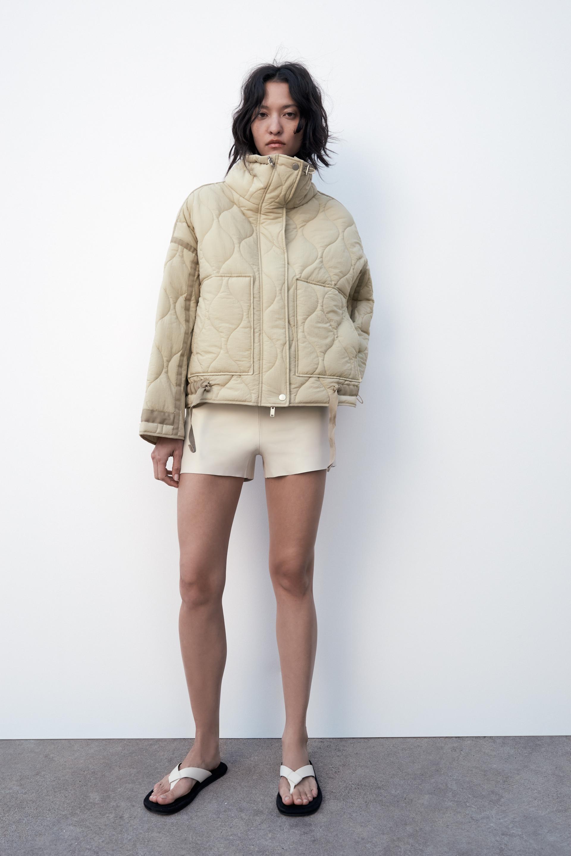 СТЕГАНАЯ КУРТКА НА ЗАВЯЗКАХ ZW COLLECTION 
СТЕГАНАЯ КУРТКА НА ЗАВЯЗКАХ ZW COLLECTION