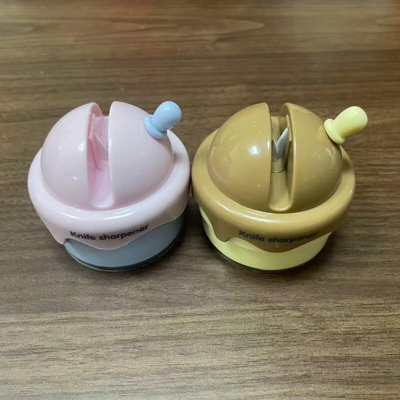 ZISIZ Wall-Mounted Ceramic Knife Sharpener Set
ZISIZ Wall-Mounted Ceramic Knife Sharpener Set