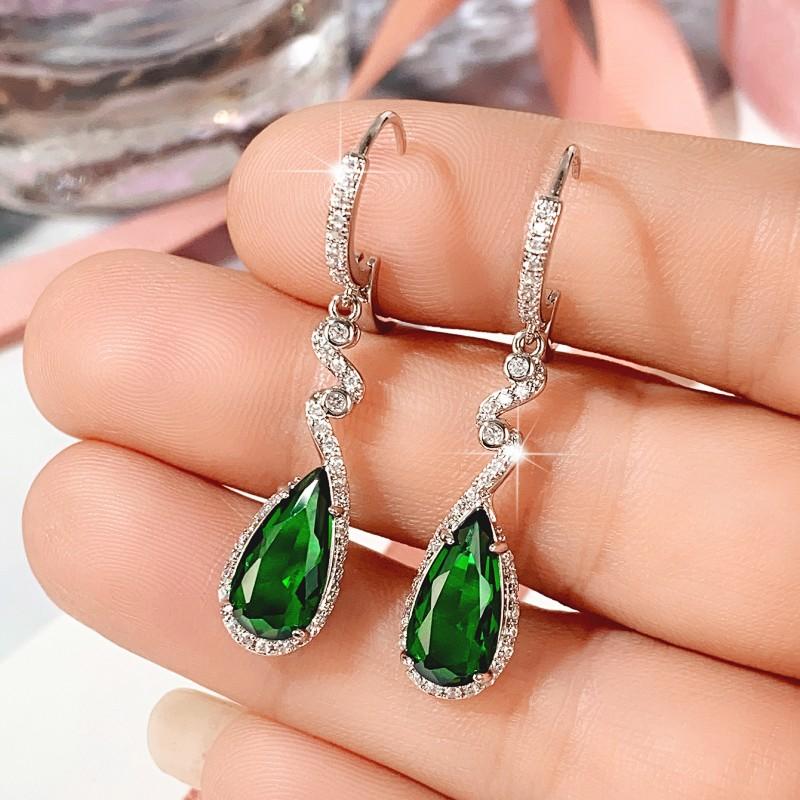 Huitan Newly Designed Women Dangle Earrings with Sparkling Cubic Zircon Elegant Green Drop Earrings Wedding Anniversary Zircon
Huitan Newly Designed Women Dangle Earrings with Sparkling Cubic Zircon Elegant Green Drop Earrings Wedding Anniversary Zircon