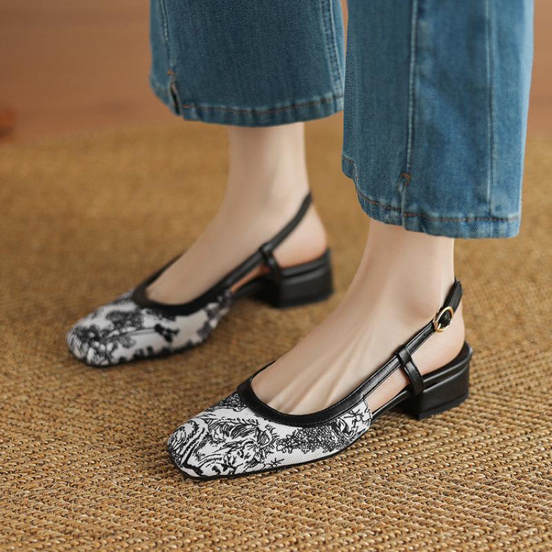 New women s national style sandals round head bag head sandals rubber soft sole large size rear empty sandals medium heel retro sandals 43 чёрный
New women s national style sandals round head bag head sandals rubber soft sole large size rear empty sandals medium heel retro sandals 43 чёрный