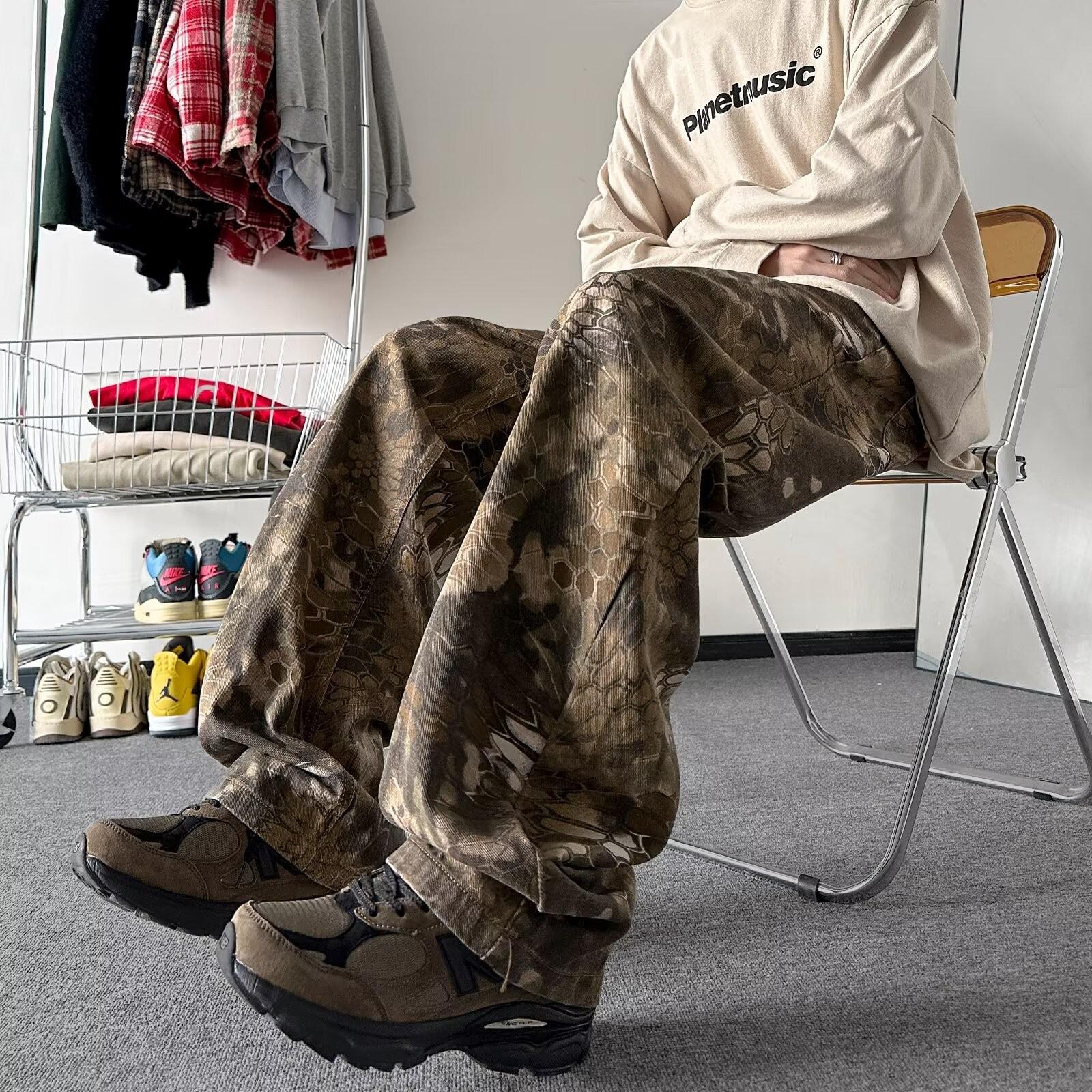 Мужские джинсы American Retro с камуфляжным принтом под змею XL жёлтый
Мужские джинсы American Retro с камуфляжным принтом под змею XL жёлтый