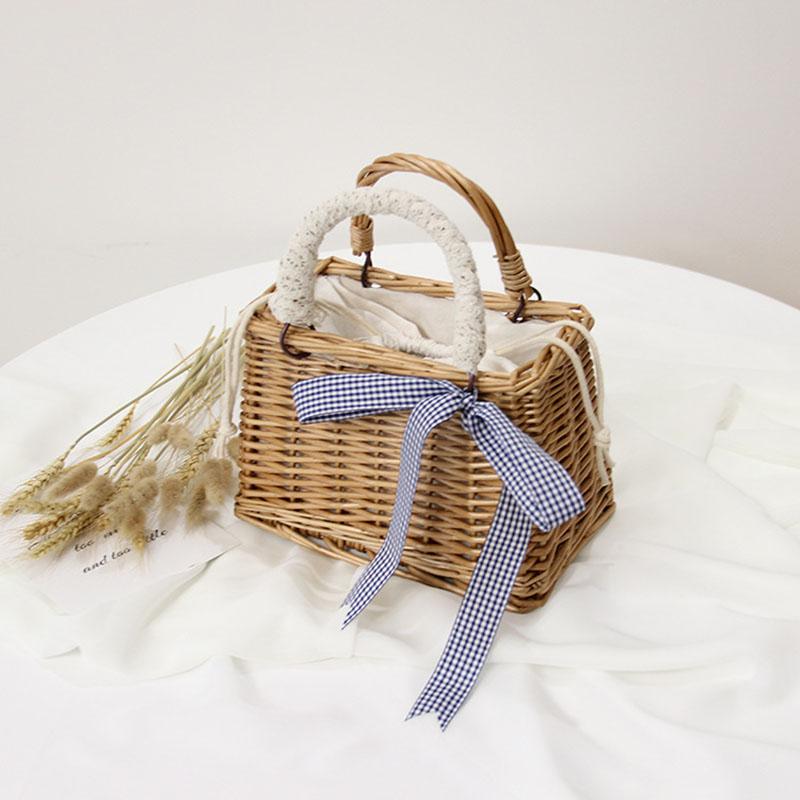 Handmade Women s Handbag Tassel Wicker Woven Straw Bag Female Summer Beach Bag Rattan Top-handle Tote Bohemian Square Bali Box
Handmade Women s Handbag Tassel Wicker Woven Straw Bag Female Summer Beach Bag Rattan Top-handle Tote Bohemian Square Bali Box
