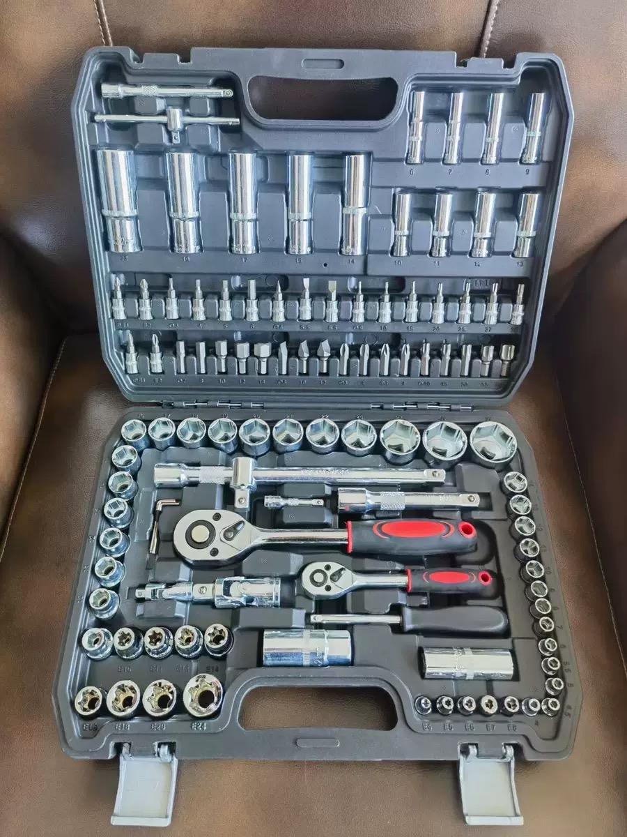 Ratchet Socket Wrench Set 108pcs Car repair tool sets Ratchet Torque Wrench Combo Kit Ratchet Spanner Screwdriver Bits Hand Tool
Ratchet Socket Wrench Set 108pcs Car repair tool sets Ratchet Torque Wrench Combo Kit Ratchet Spanner Screwdriver Bits Hand Tool
