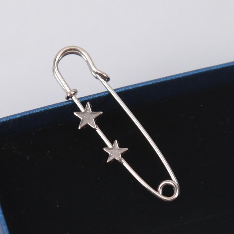 Simple Waist Tighting Pin Women Brooch Buckles Suit Vintage Trendy Jeans Fixed Suit Clothing Waist Clip Lady Safety Pins Jewelry
Simple Waist Tighting Pin Women Brooch Buckles Suit Vintage Trendy Jeans Fixed Suit Clothing Waist Clip Lady Safety Pins Jewelry