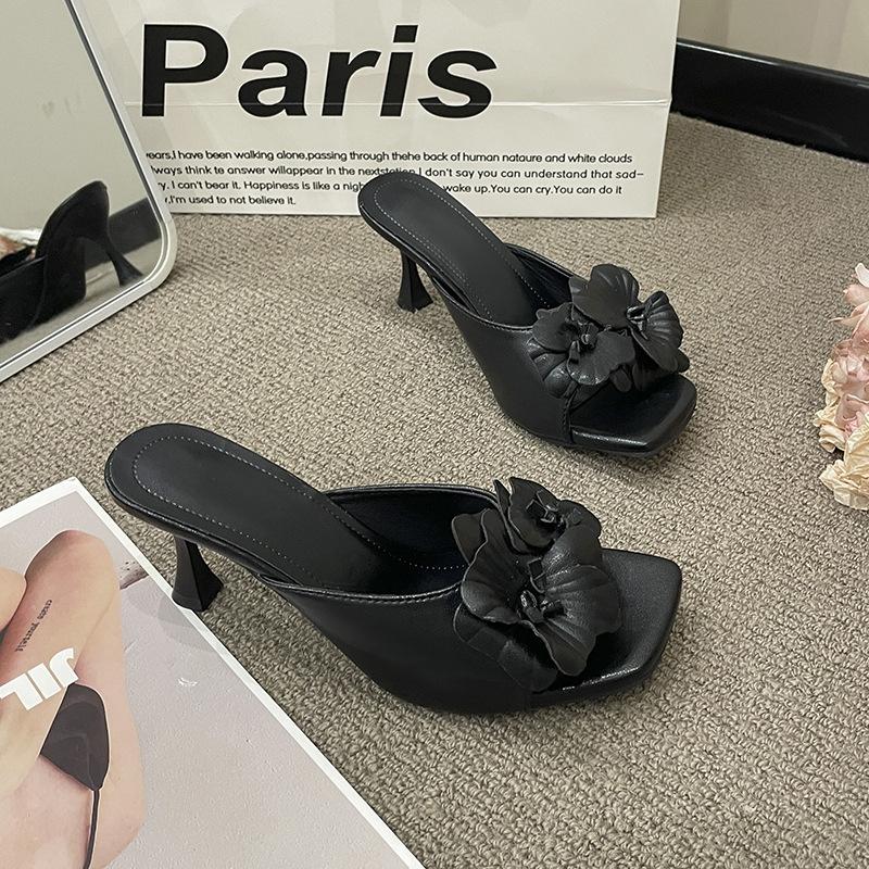 French stiletto sandals 2025 spring and summer new one-word drag versatile niche fashion three-dimensional flower women s shoes accessories 42
French stiletto sandals 2025 spring and summer new one-word drag versatile niche fashion three-dimensional flower women s shoes accessories 42