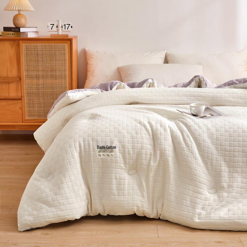 OEING Waffle Knit Jacquard Quilt
OEING Waffle Knit Jacquard Quilt