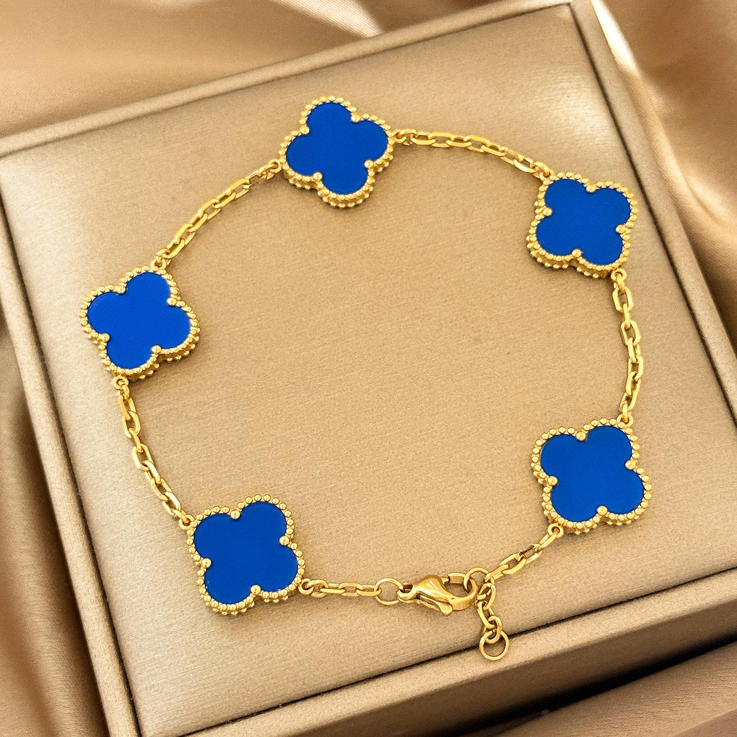 Браслет из титановой стали 15 мм Четырехлистный клевер Высококачественный браслет Пятицветок 18K Не выцветающий женский браслет
Браслет из титановой стали 15 мм Четырехлистный клевер Высококачественный браслет Пятицветок 18K Не выцветающий женский браслет