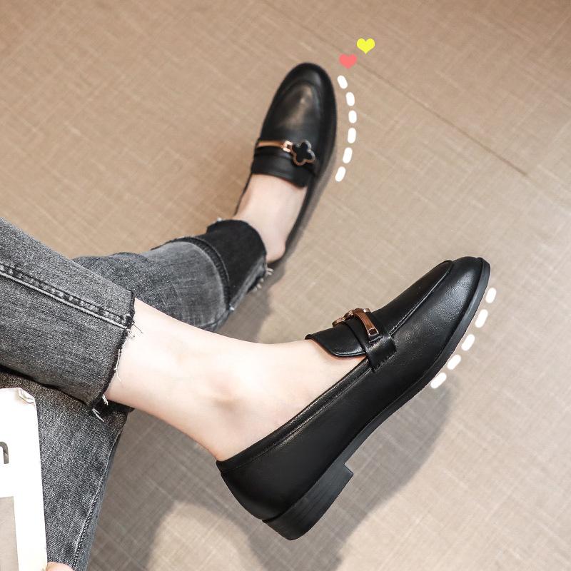 Loafers women s one-pedal new versatile retro style small leather shoes women s soft leather flat thick heel single shoes 33 хакі
Loafers women s one-pedal new versatile retro style small leather shoes women s soft leather flat thick heel single shoes 33 хакі