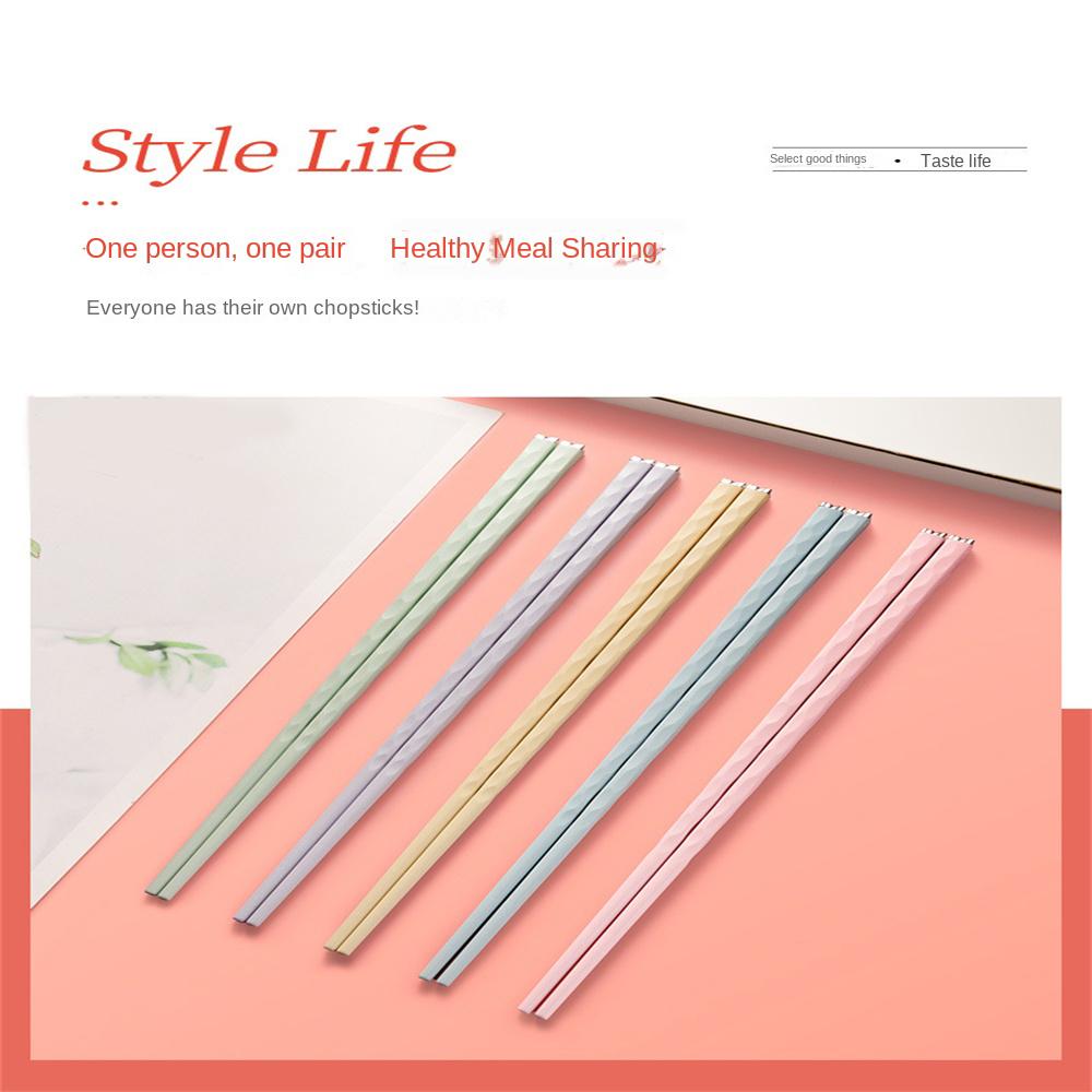Alloy Chopsticks Reusable Not Easy Break High Temperature Resistance High Hardness Kitchen Tableware Sushi Chopsticks Portable
Alloy Chopsticks Reusable Not Easy Break High Temperature Resistance High Hardness Kitchen Tableware Sushi Chopsticks Portable