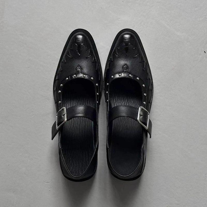 Женские туфли на квадратном каблуке, летние новые, с мелким вырезом, металлической пряжкой, заклепками, противоскользящие, износостойкие, на низком каблуке 35 чёрный
Женские туфли на квадратном каблуке, летние новые, с мелким вырезом, металлической пряжкой, заклепками, противоскользящие, износостойкие, на низком каблуке 35 чёрный