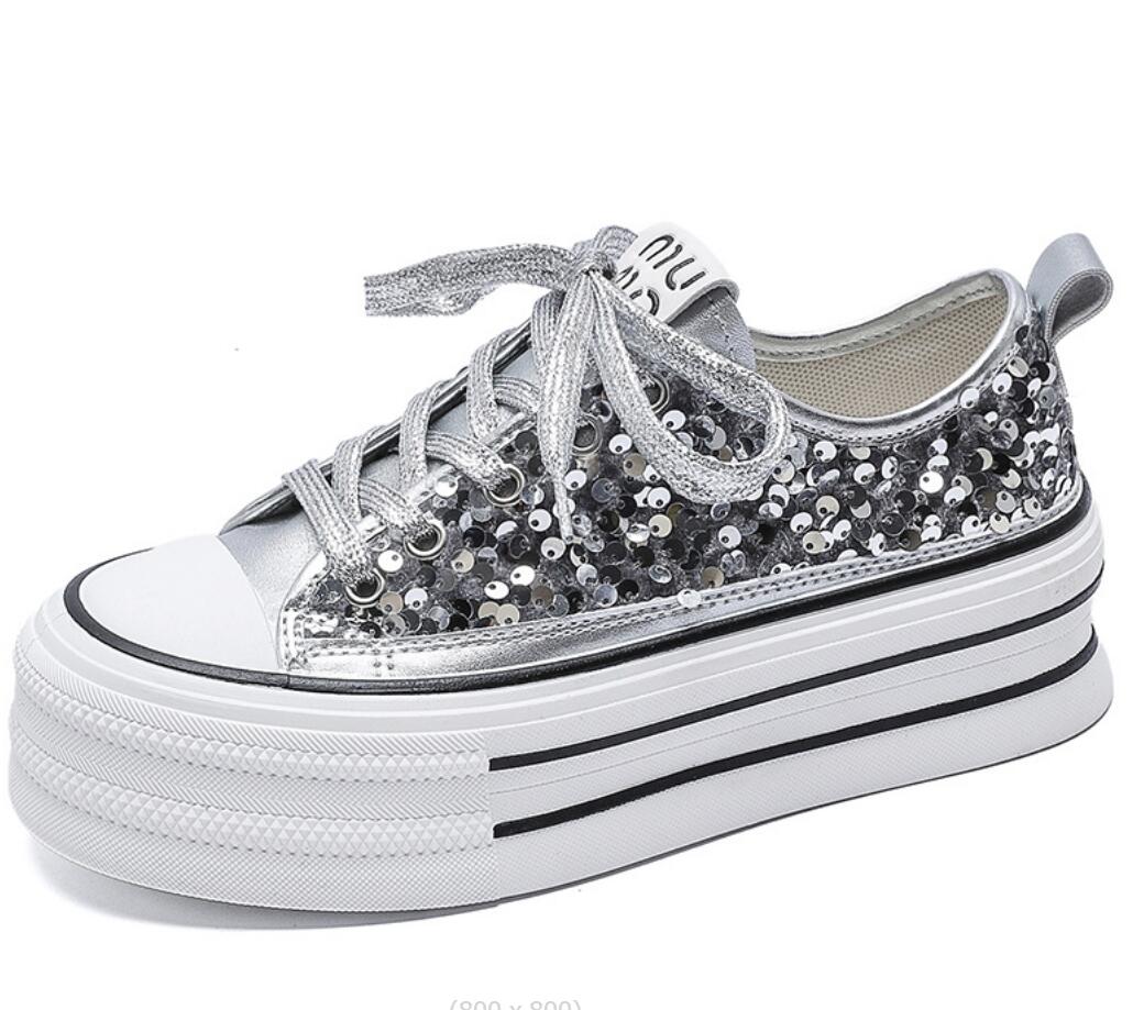 Модні жіночі яскраві парусинові туфлі Жіночі кросівки на платформі Жіночі кросівки з товстим низом Повсякденні кросівки з корейським дизайном Вуличне взуття для скейтборду 39 срібний
Модні жіночі яскраві парусинові туфлі Жіночі кросівки на платформі Жіночі кросівки з товстим низом Повсякденні кросівки з корейським дизайном Вуличне взуття для скейтборду 39 срібний
