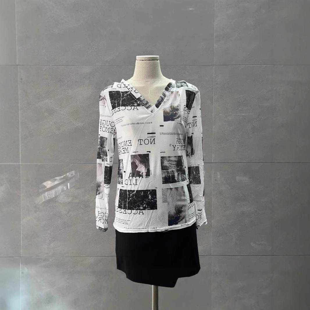 European-Style V-Neck Mesh Top: Women s Fashionable Long Sleeve Shirt with Letter Pattern. L for ~115 lbs
European-Style V-Neck Mesh Top: Women s Fashionable Long Sleeve Shirt with Letter Pattern. L for ~115 lbs