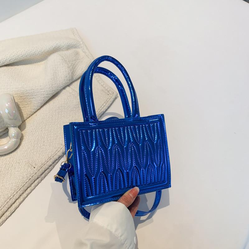 Chic Stylish Shoulder Bag For Women Featuring Modern Square Design And Colors
Chic Stylish Shoulder Bag For Women Featuring Modern Square Design And Colors