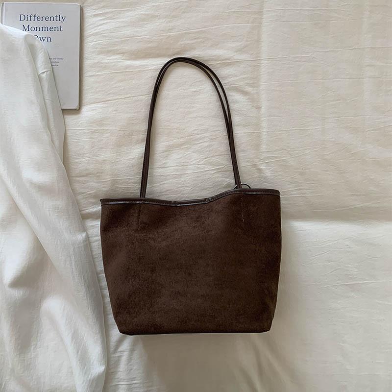 Lazy wind bag women s new large-capacity retro commuter bag Korean fashion shoulder bag versatile commuter tote bag
Lazy wind bag women s new large-capacity retro commuter bag Korean fashion shoulder bag versatile commuter tote bag