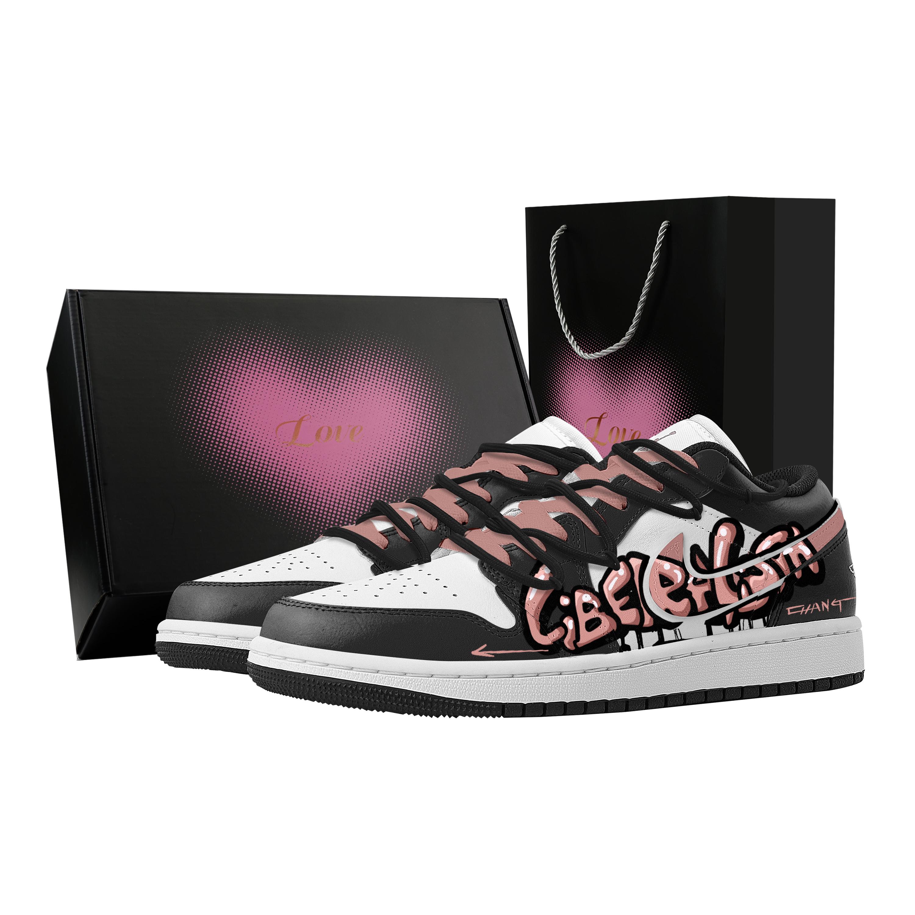 Jordan Air Jordan 1 Street Graffiti, Heart Box Abrasion Resistant Low top Vintage Basketball Shoes Women s Black Pink DC0774-101(Team773--) 41
Jordan Air Jordan 1 Street Graffiti, Heart Box Abrasion Resistant Low top Vintage Basketball Shoes Women s Black Pink DC0774-101(Team773--) 41