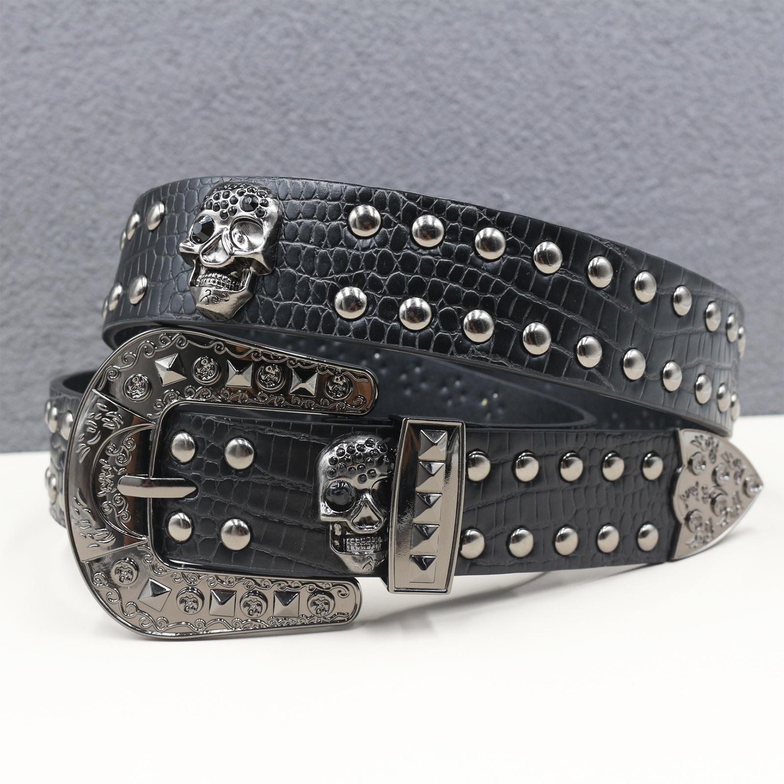 Европейские и американские скелеты Западный ремень с заклепками Женский ремень с пряжкой-булавкой Панк-стиль Джинсовый ремень Голова черепа 125cm
Европейские и американские скелеты Западный ремень с заклепками Женский ремень с пряжкой-булавкой Панк-стиль Джинсовый ремень Голова черепа 125cm