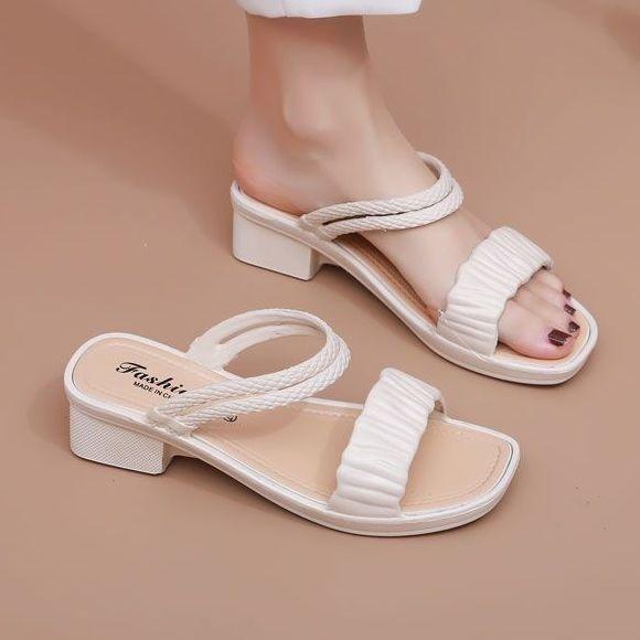 New Summer Women s Non-Slip Thick Sole Beach Sandals Fashion Soft Sole Casual Home Slippers 36-40
New Summer Women s Non-Slip Thick Sole Beach Sandals Fashion Soft Sole Casual Home Slippers 36-40