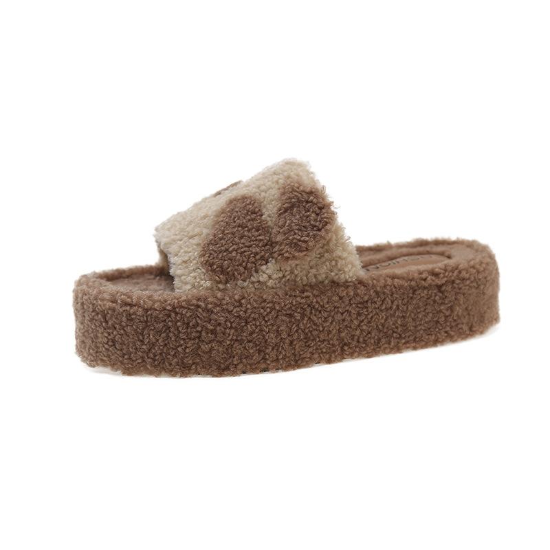 New fashion Mao Mao slippers versatile casual shoes drag 2025 fashion wool ultra-light platform women s shoes trendy outer wear 35
New fashion Mao Mao slippers versatile casual shoes drag 2025 fashion wool ultra-light platform women s shoes trendy outer wear 35