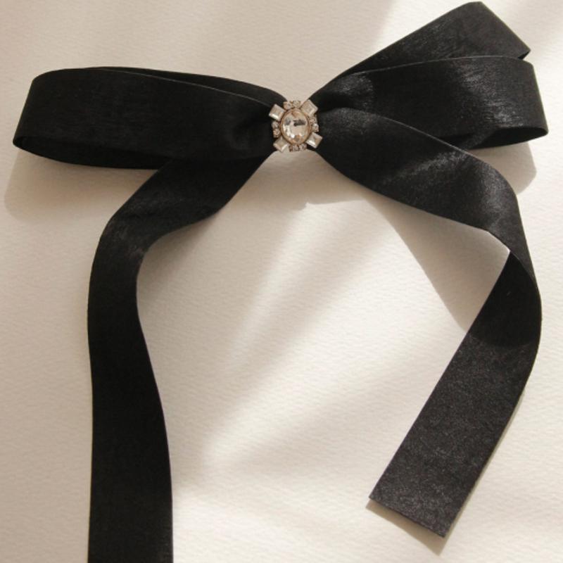 J.Lauren Satin Slim Ribbon Cubic Pendant Auto Hair Pin H0948 single type
J.Lauren Satin Slim Ribbon Cubic Pendant Auto Hair Pin H0948 single type