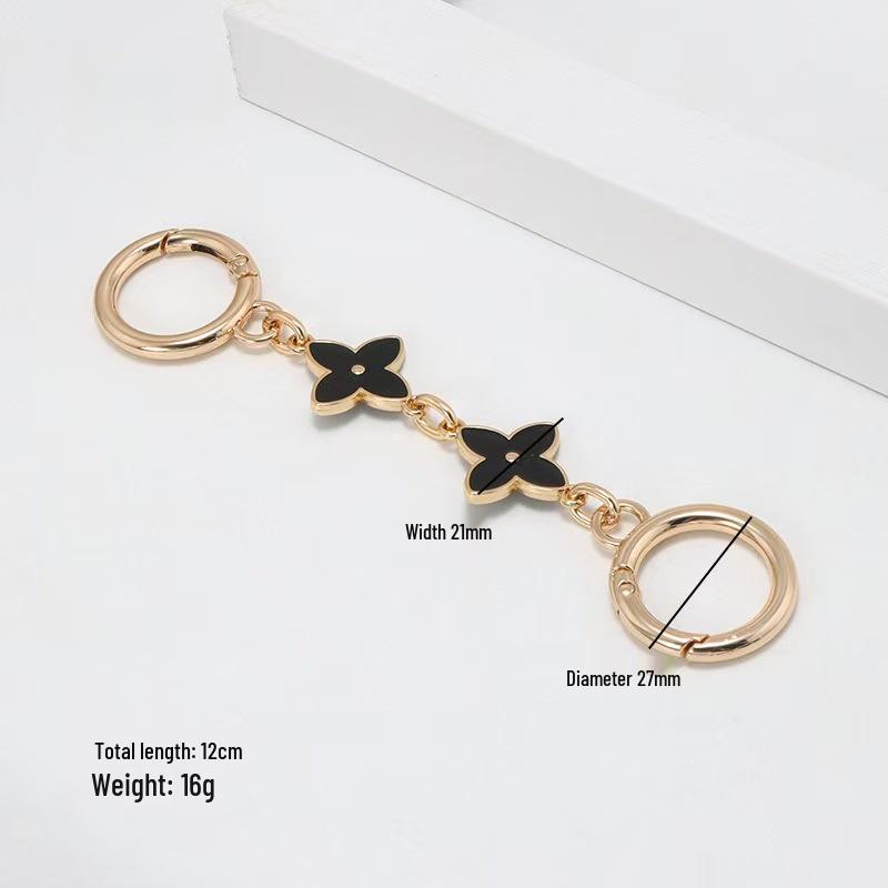 Три в одному Сумка для маджонгу Camellia Clover Original з подовжувачем-ланцюжком 12 cm
Три в одному Сумка для маджонгу Camellia Clover Original з подовжувачем-ланцюжком 12 cm