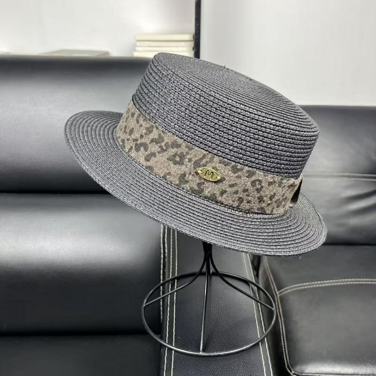 Small straw hat women s summer travel flat top straw top hat showing face small outdoor shopping sun hat M(55-58cm) чорний
Small straw hat women s summer travel flat top straw top hat showing face small outdoor shopping sun hat M(55-58cm) чорний