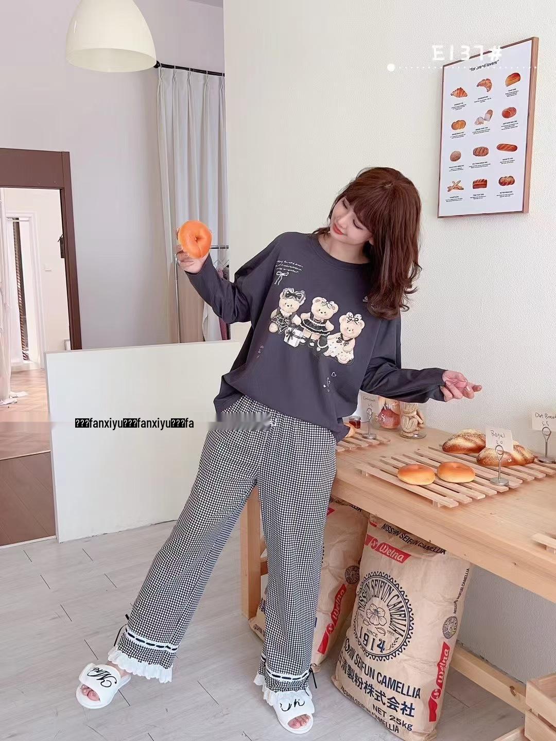 Plaid Baby Bear Doll Clothes: Fanxi 2025 Autumn/Winter Long-Sleeved Cotton Knit Casual Homewear. One size (suitable for 100-160 jin)
Plaid Baby Bear Doll Clothes: Fanxi 2025 Autumn/Winter Long-Sleeved Cotton Knit Casual Homewear. One size (suitable for 100-160 jin)