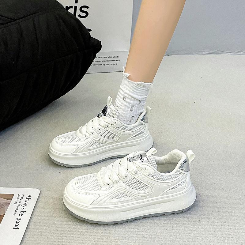 2024 spring and summer new sports and leisure shoes trendy fashion breathable lace-up rubber high value super soft little white board shoes 35 грязно-белый
2024 spring and summer new sports and leisure shoes trendy fashion breathable lace-up rubber high value super soft little white board shoes 35 грязно-белый