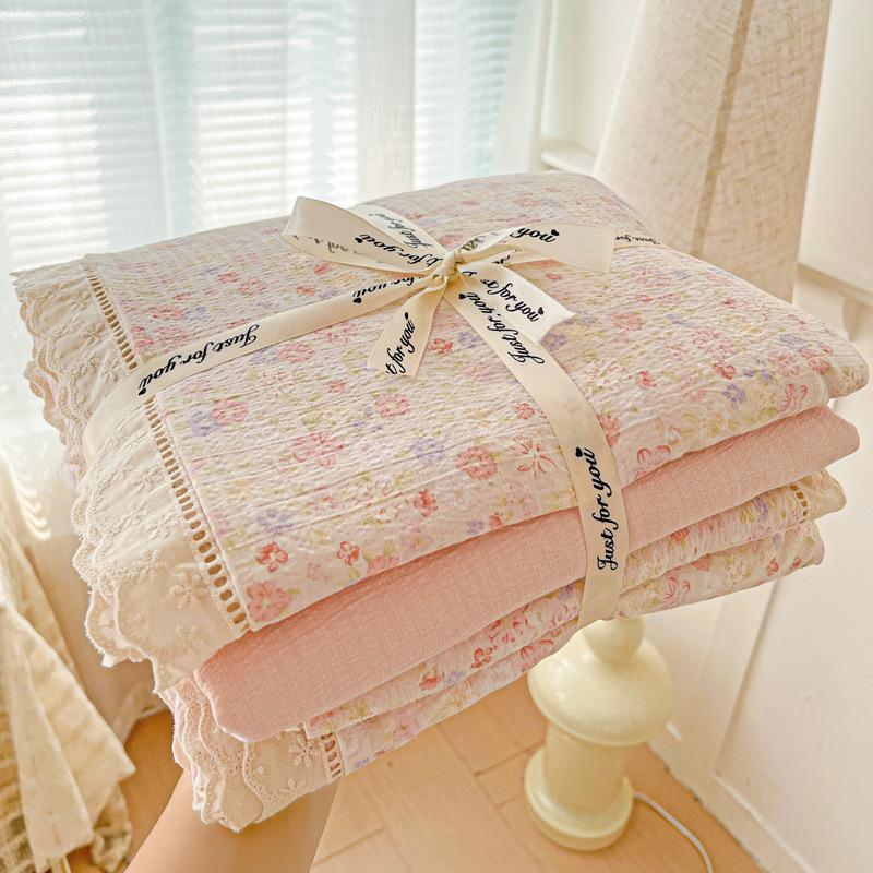 Kapok wrinkled yarn double-layer yarn lace four-piece set small fresh floral machine washable bed sheet quilt cover universal in all seasons standard 2.23m four-piece set
Kapok wrinkled yarn double-layer yarn lace four-piece set small fresh floral machine washable bed sheet quilt cover universal in all seasons standard 2.23m four-piece set