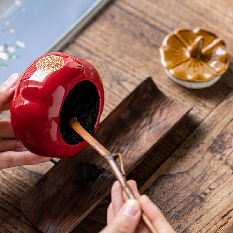 Новая китайская керамическая банка для конфет в форме хурмы
Новая китайская керамическая банка для конфет в форме хурмы